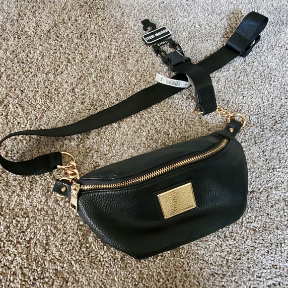 Steve Madden Handbags - 🆕️ STEVE MADDEN BLACK FANNY PACK BELT